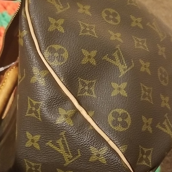 Authentic Louis Vuitton Speedy 35 - Picture 10 of 16